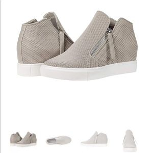 New In Box Steve Madden Click Wedges size 8